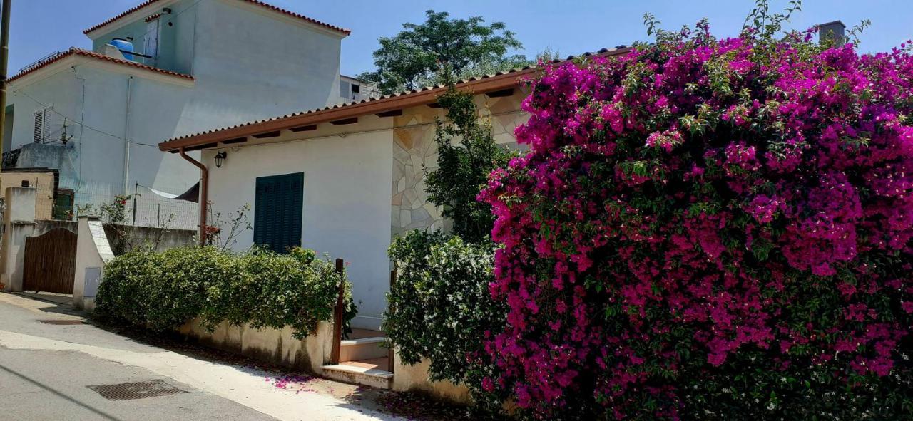 8 Via V. Monti Villa Loiri Porto San Paolo Dış mekan fotoğraf