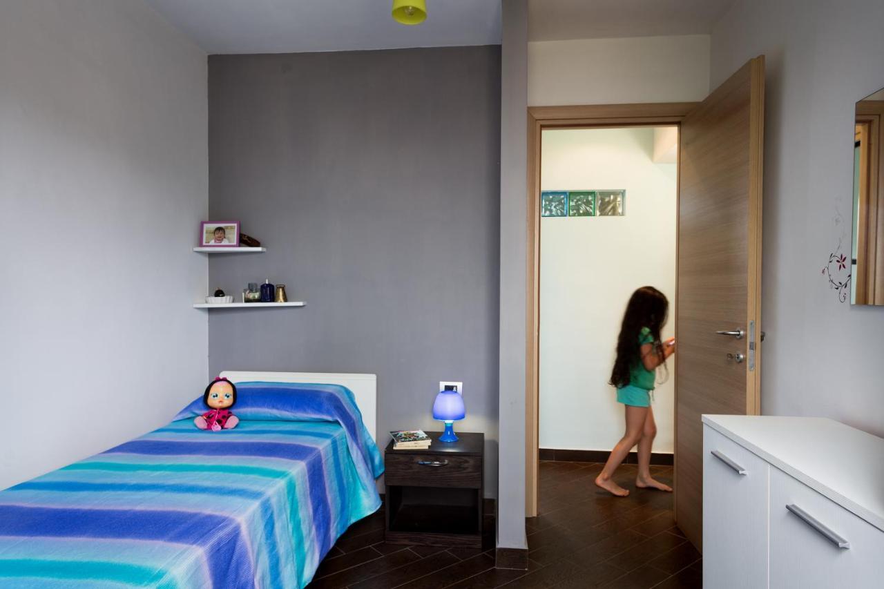 8 Via V. Monti Villa Loiri Porto San Paolo Dış mekan fotoğraf